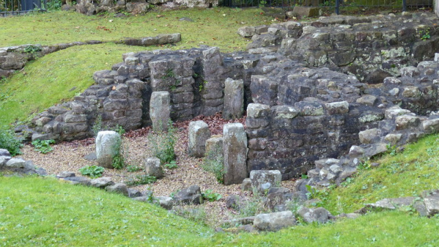 Roman Bath House and Wery Wall Remains